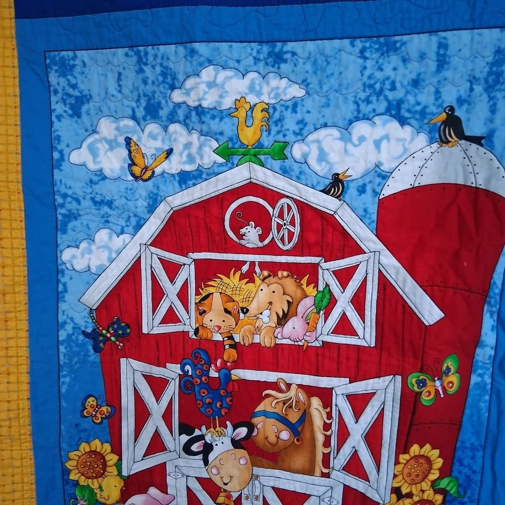 Baby Crib Quilt Blanket Cheery Barnyard Farm Animals Bright Multicolor EUC